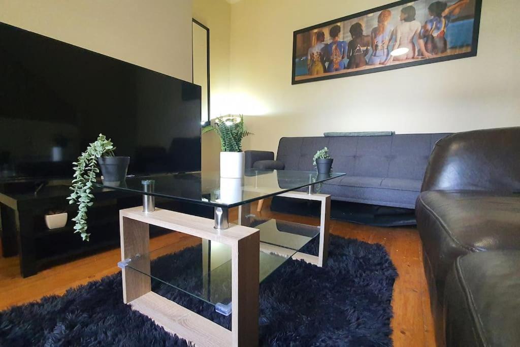 Free Netflix, Large House, Great Price Apartment Cardiff Exterior photo